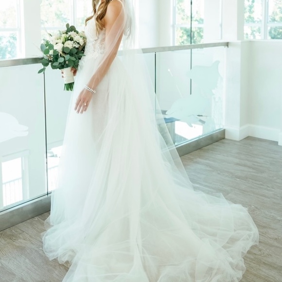 Berta Gown - Picture 1 of 2